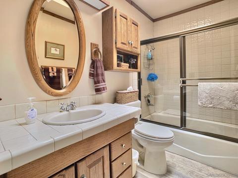 11009 Hansom Ln, Spring Valley, CA 91978 photo 21