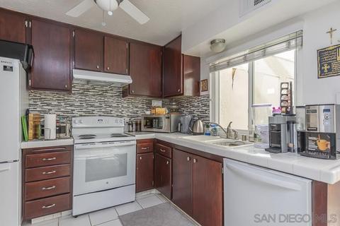 9436 Carlton Oaks #B, Santee, CA 92071 photo 11
