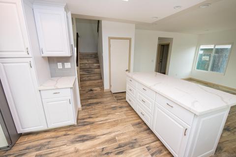 546 E J St, Chula Vista, CA 91910 photo 8