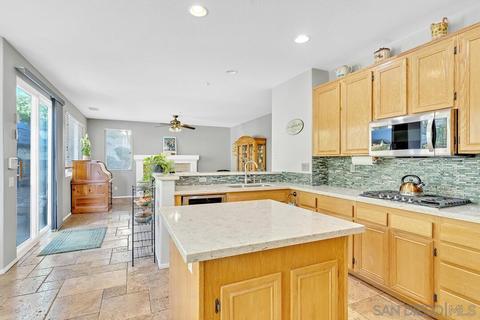 1310 E Taylor St, Vista, CA 92084 photo 5