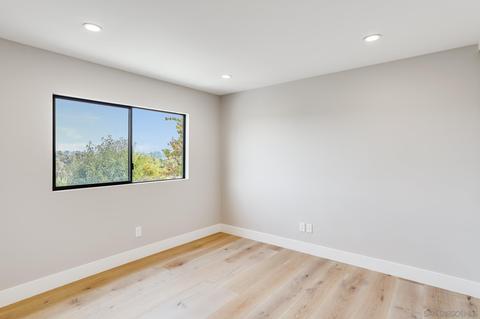 8269 Sugarman Dr, La Jolla, CA 92037 photo 23