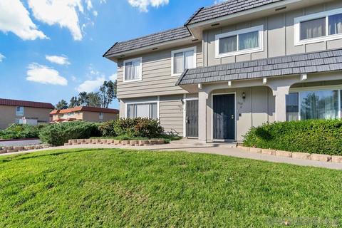 9404 Carlton Oaks Dr #A, Santee, CA 92071 photo 2