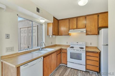 9404 Carlton Oaks Dr #A, Santee, CA 92071 photo 11