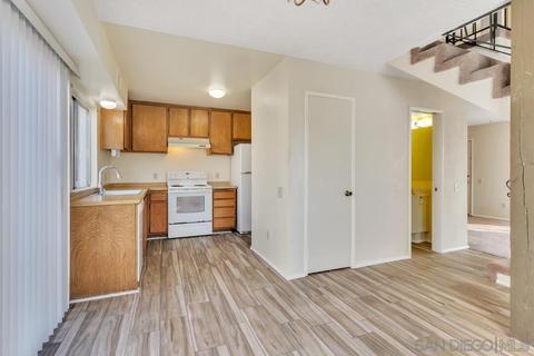 9404 Carlton Oaks Dr #A, Santee, CA 92071 photo 10