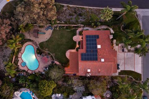 1027 Summer Holly, Encinitas, CA 92024 photo 2