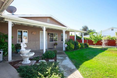 1365 Peach Ave, El Cajon, CA 92021 photo 2