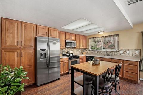 1920 Louis Dr, Escondido, CA 92026 photo 4