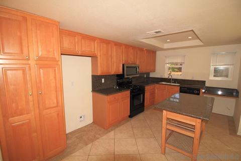 1675 Appaloosa Way, Oceanside, CA 92057 photo 8