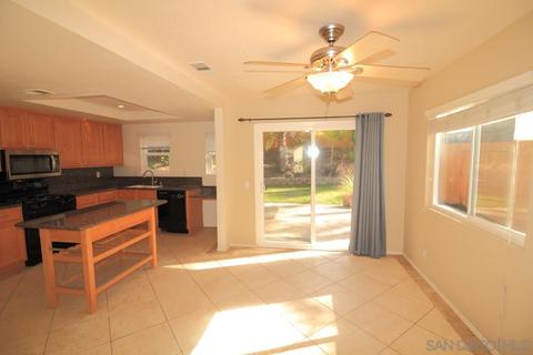 1675 Appaloosa Way, Oceanside, CA 92057 photo 7