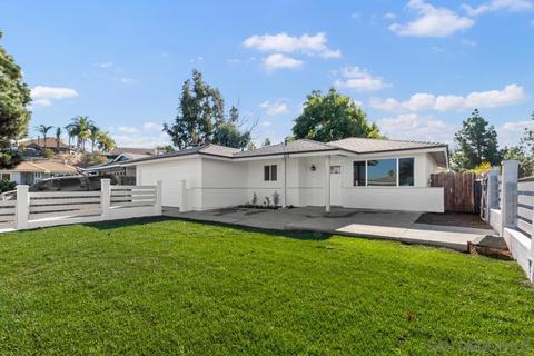 215 Monroe St, Oceanside, CA 92057 photo 2