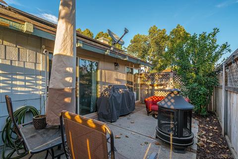 494 Bancroft Gln, Escondido, CA 92027 photo 21