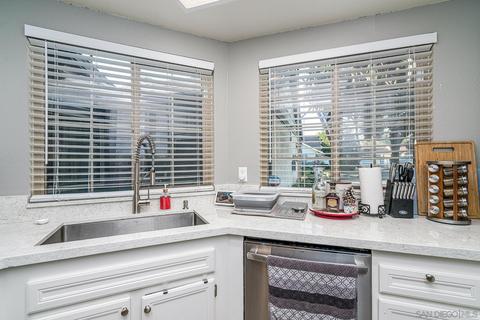 494 Bancroft Gln, Escondido, CA 92027 photo 9
