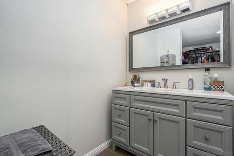 494 Bancroft Gln, Escondido, CA 92027 photo 13