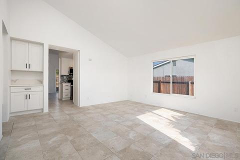 4600 Vinyard St, Oceanside, CA 92057 photo 4