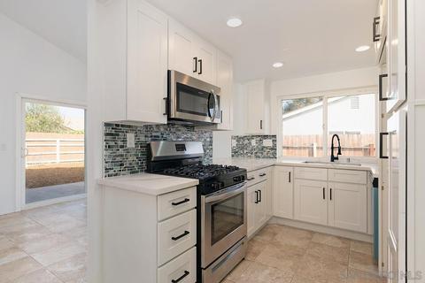 4600 Vinyard St, Oceanside, CA 92057 photo 8