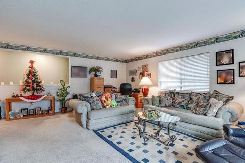 1348 Eucalyptus Ave, Vista, CA 92084 photo 3