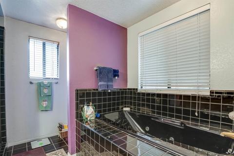 1348 Eucalyptus Ave, Vista, CA 92084 photo 11