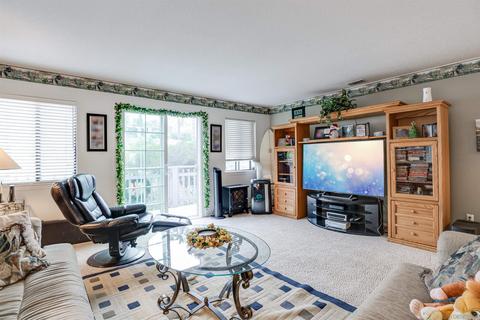 1348 Eucalyptus Ave, Vista, CA 92084 photo 4