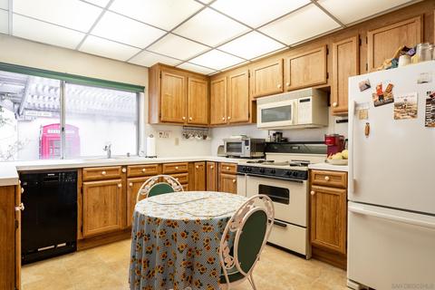 210 E Ave, Coronado, CA 92118 photo 13