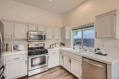 3967 Escala Cv, Oceanside, CA 92058 photo 10
