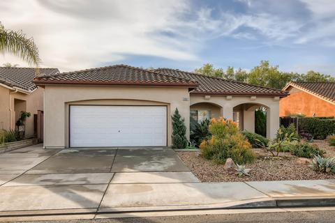 3967 Escala Cv, Oceanside, CA 92058 photo 2