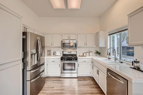 3967 Escala Cv, Oceanside, CA 92058 photo 14