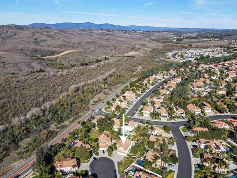 1394 Corte Almeria, Oceanside, CA 92057 photo 6