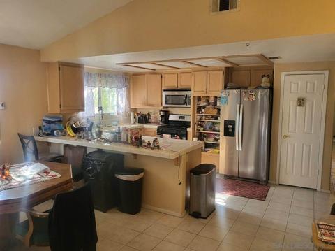 24348 Gitano Dr, Murrieta, CA 92562 photo 5
