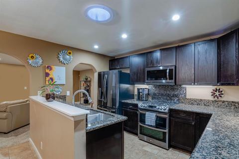 1099 Nightingale Pl, Escondido, CA 92027 photo 6