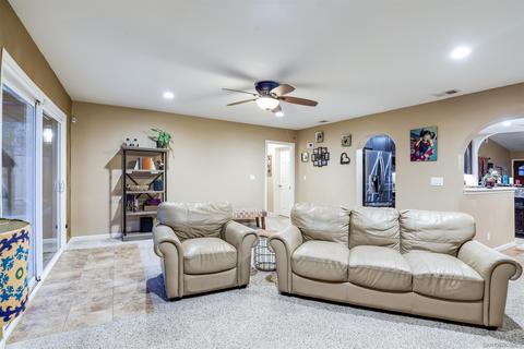 1099 Nightingale Pl, Escondido, CA 92027 photo 9