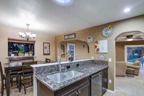 1099 Nightingale Pl, Escondido, CA 92027 photo 7