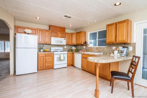 7467 Mission Gorge Rd #SPC 131, Santee, CA 92071 photo 6