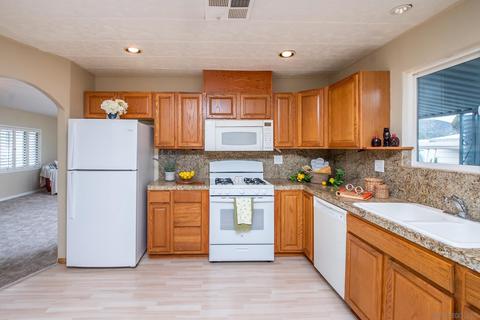 7467 Mission Gorge Rd #SPC 131, Santee, CA 92071 photo 5
