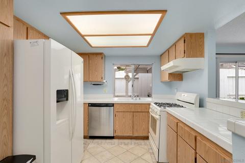 2004 Bridgeport, Chula Vista, CA 91913 photo 5