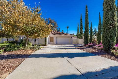 446 Crestcourt Ln, Fallbrook, CA 92028 photo 3