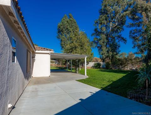 446 Crestcourt Ln, Fallbrook, CA 92028 photo 24