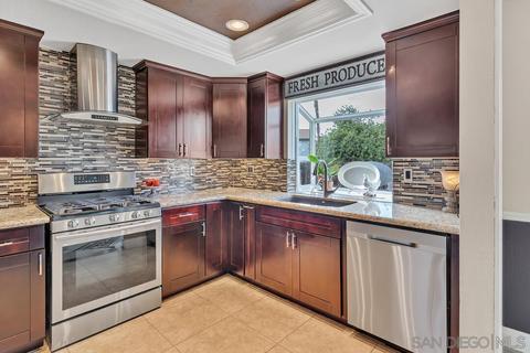 10121 Paseo Palmas Dr, Lakeside, CA 92040 photo 11