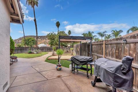 10121 Paseo Palmas Dr, Lakeside, CA 92040 photo 27