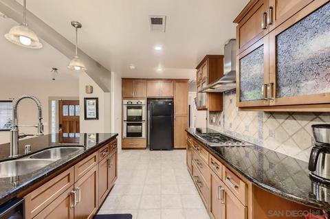 7563 Seneca Pl, La Mesa, CA 91942 photo 6