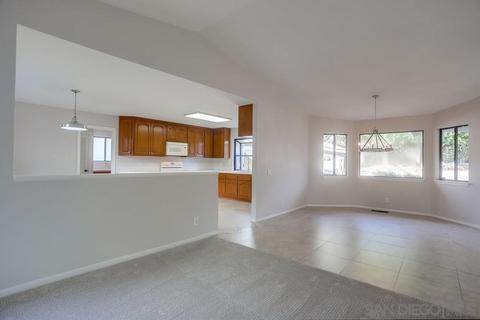 392 Vista Del Indio, Fallbrook, CA 92028 photo 4