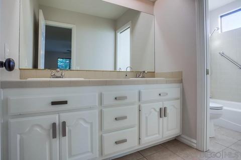 392 Vista Del Indio, Fallbrook, CA 92028 photo 9