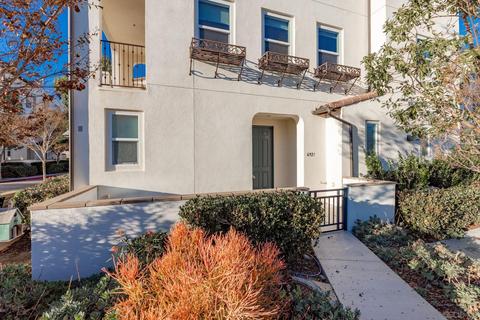 6925 Brass Buttons St, Carlsbad, CA 92011 photo 2