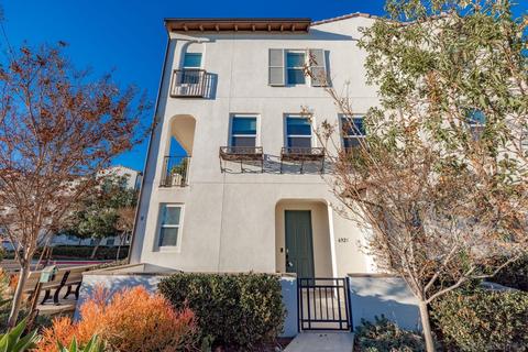 6925 Brass Buttons St, Carlsbad, CA 92011 photo 4