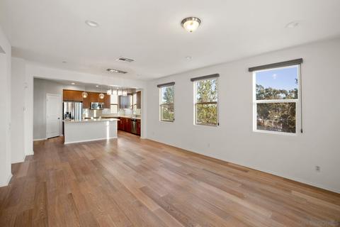 6925 Brass Buttons St, Carlsbad, CA 92011 photo 10