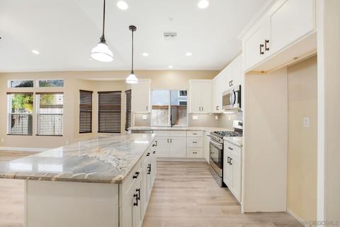 2465 Fallbrook Pl, Escondido, CA 92027 photo 21