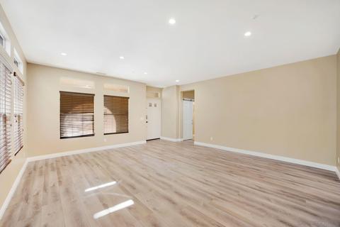 2465 Fallbrook Pl, Escondido, CA 92027 photo 11