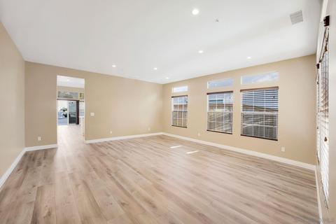 2465 Fallbrook Pl, Escondido, CA 92027 photo 10