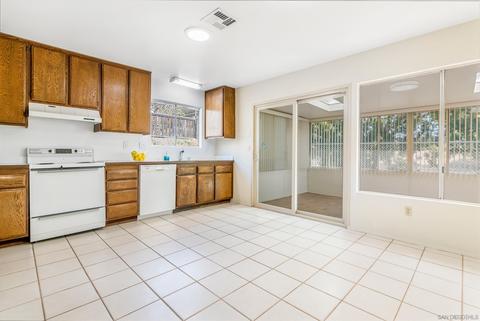 1369 Groveland Ter, El Cajon, CA 92021 photo 3