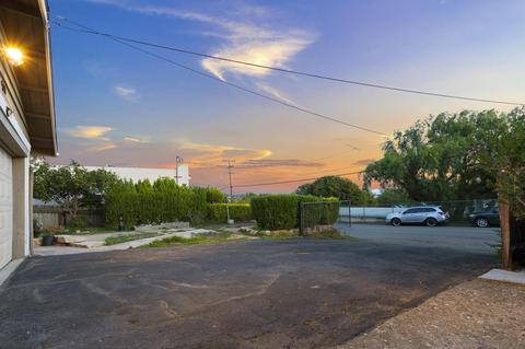 519 W Elder St, Fallbrook, CA 92028 photo 4