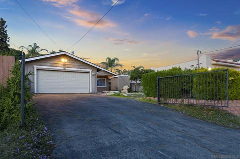 519 W Elder St, Fallbrook, CA 92028 photo 2
